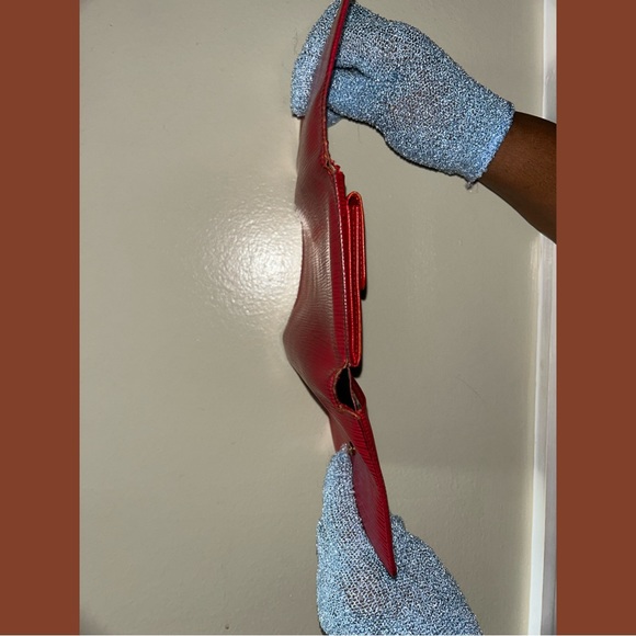 ❤️LOUIS VUITTON RED/CRANBERRY TRIFOLD EPI WALLET❤️ - Picture 5 of 14